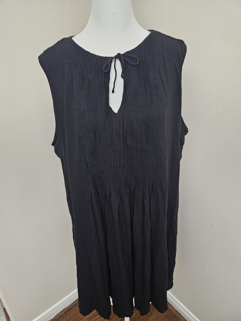 Old Navy Black Sleeveless Midi Dress with Tie Keyhole Size XXL